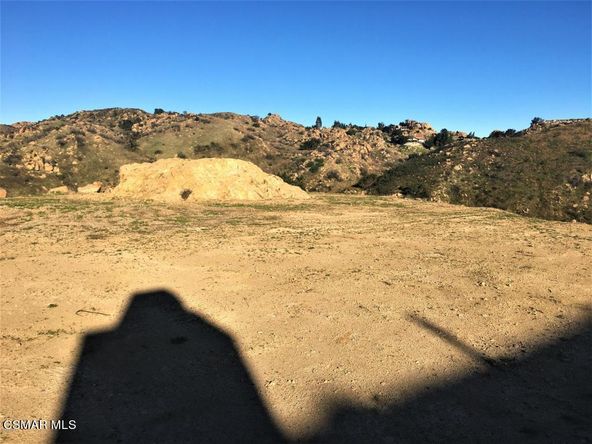 142 Saddlebow Rd, Bell Canyon, CA 91307